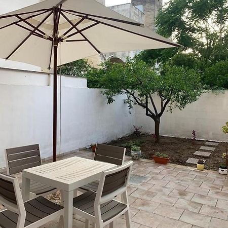 Origini - Apartment With Private Garden Лечче Екстер'єр фото